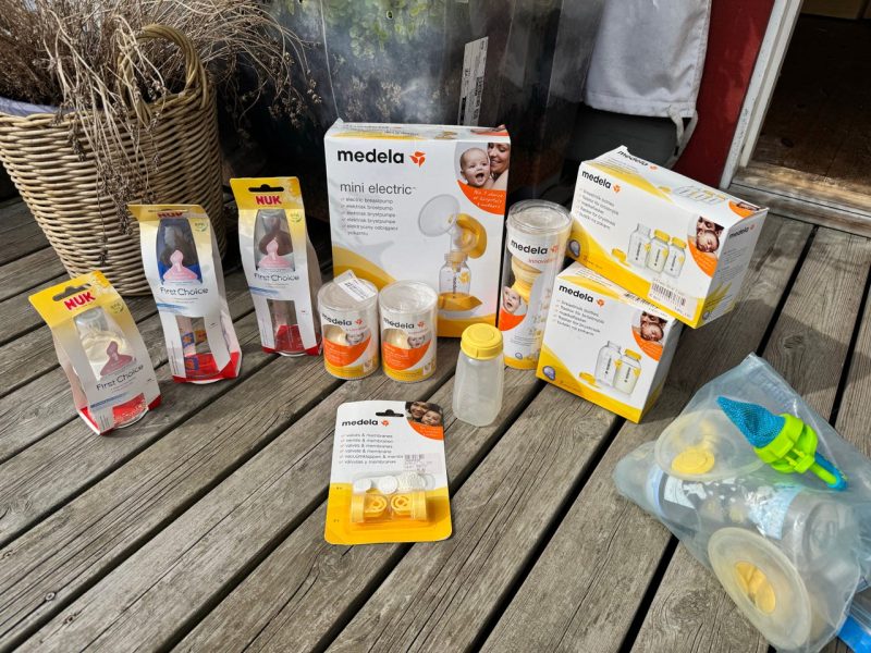 Medela Mini Electric bröstpump med NUK nappflaskor och tillbehör