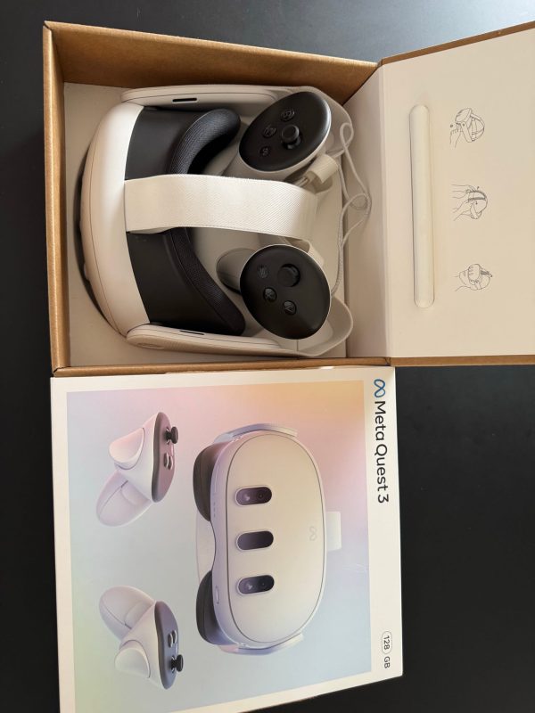 Meta Quest 3 VR-headset med handkontroller