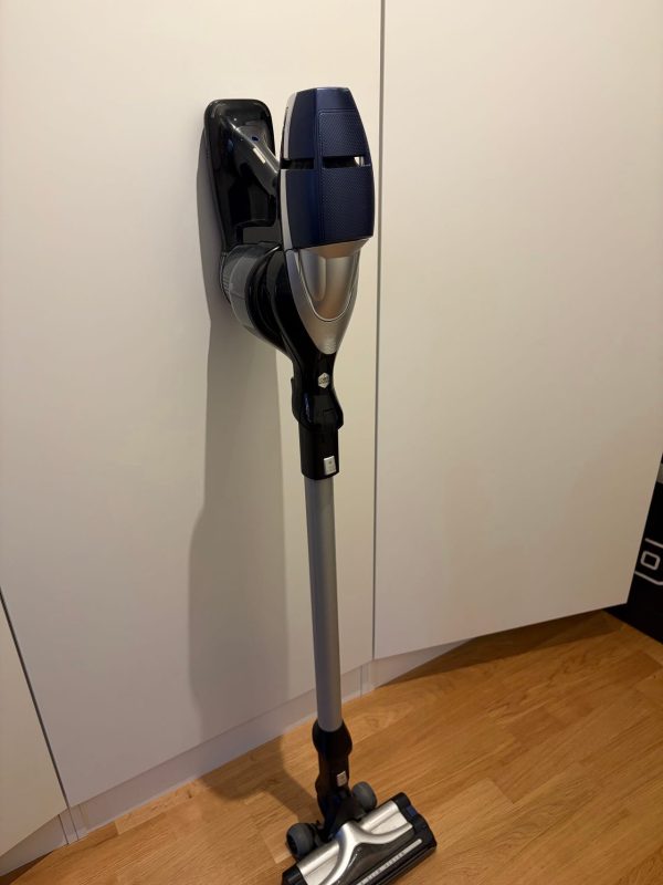OBH Nordica sladdlös skaftdammsugare