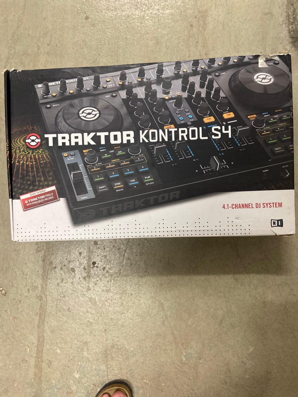 Native Instruments Traktor Kontrol S4 DJ-controller