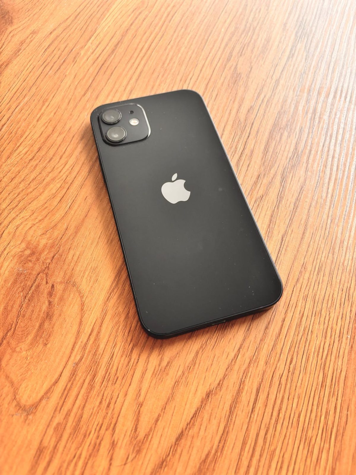 Apple iPhone 12