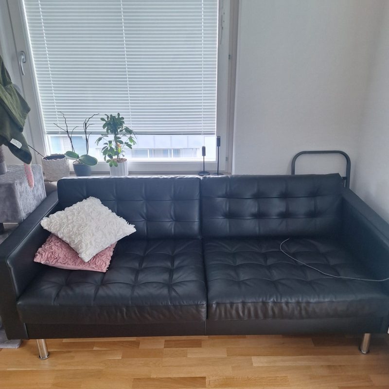 IKEA soffa 3-sits svart konstläder 204 cm