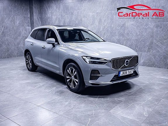 Volvo XC60 Recharge T6 AWD 350hk Core Bright Pano Kamera Drag MOMS