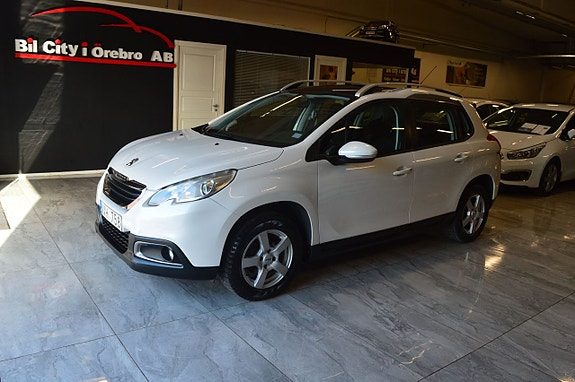 Peugeot 2008 1.2 (82hk) VTi / 2-Ägare Låga Mil / Panoramatak / Ny Be