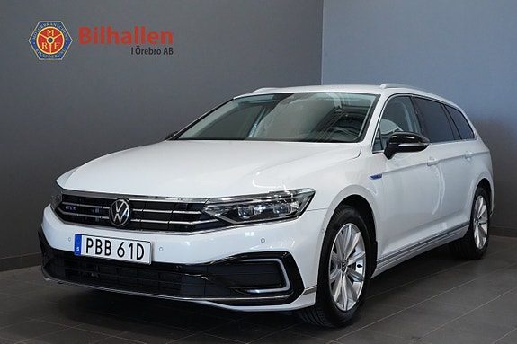 Volkswagen Passat Sportscombi GTE 1.4 TSI Cockpit Navi Värmare Kamera