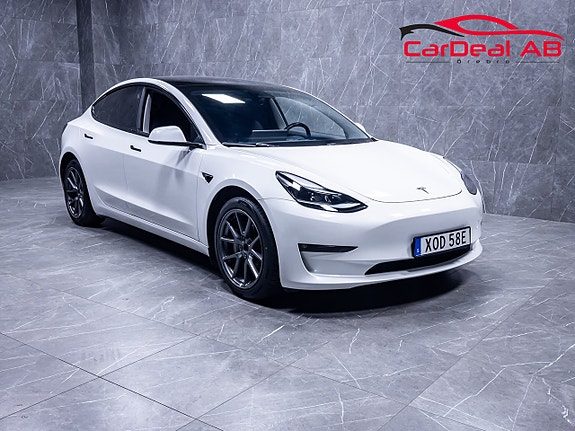 Tesla Model 3 Long Range AWD 498hk Pano Värmepump Full Self-Driving