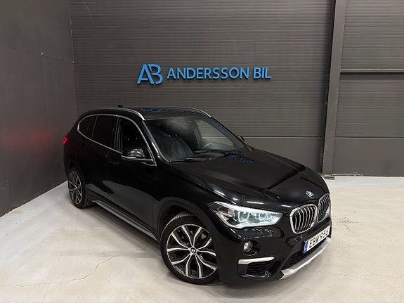 BMW X1 xDrive20d xLine Panorama Keyless Skinn